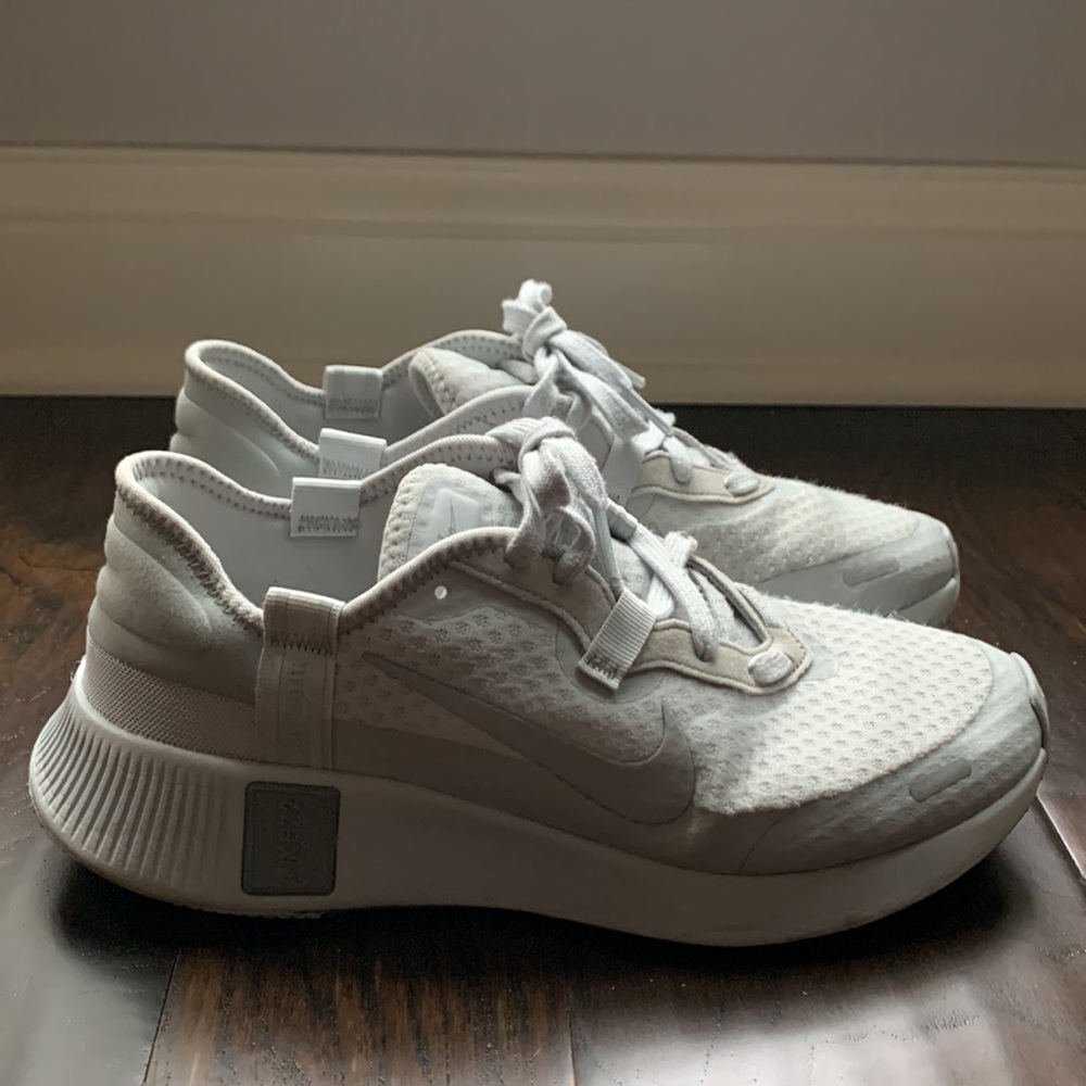 Men’s Nike shoes